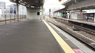 811系快速荒木行き博多駅到着　(接近メロディーあり)