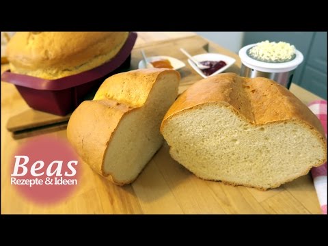 Selbstgemachtes Brot in 3 Minuten mit nur drei Zutaten und ohne Mehl. 