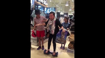 MY FIRST TIME RIDING A HOVERBOARD!!!!! *FAIL*