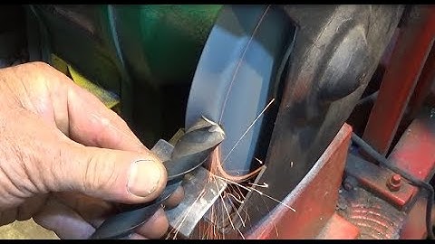 Grinding Up Flat Bottom Drills & Using Them On The Lathe