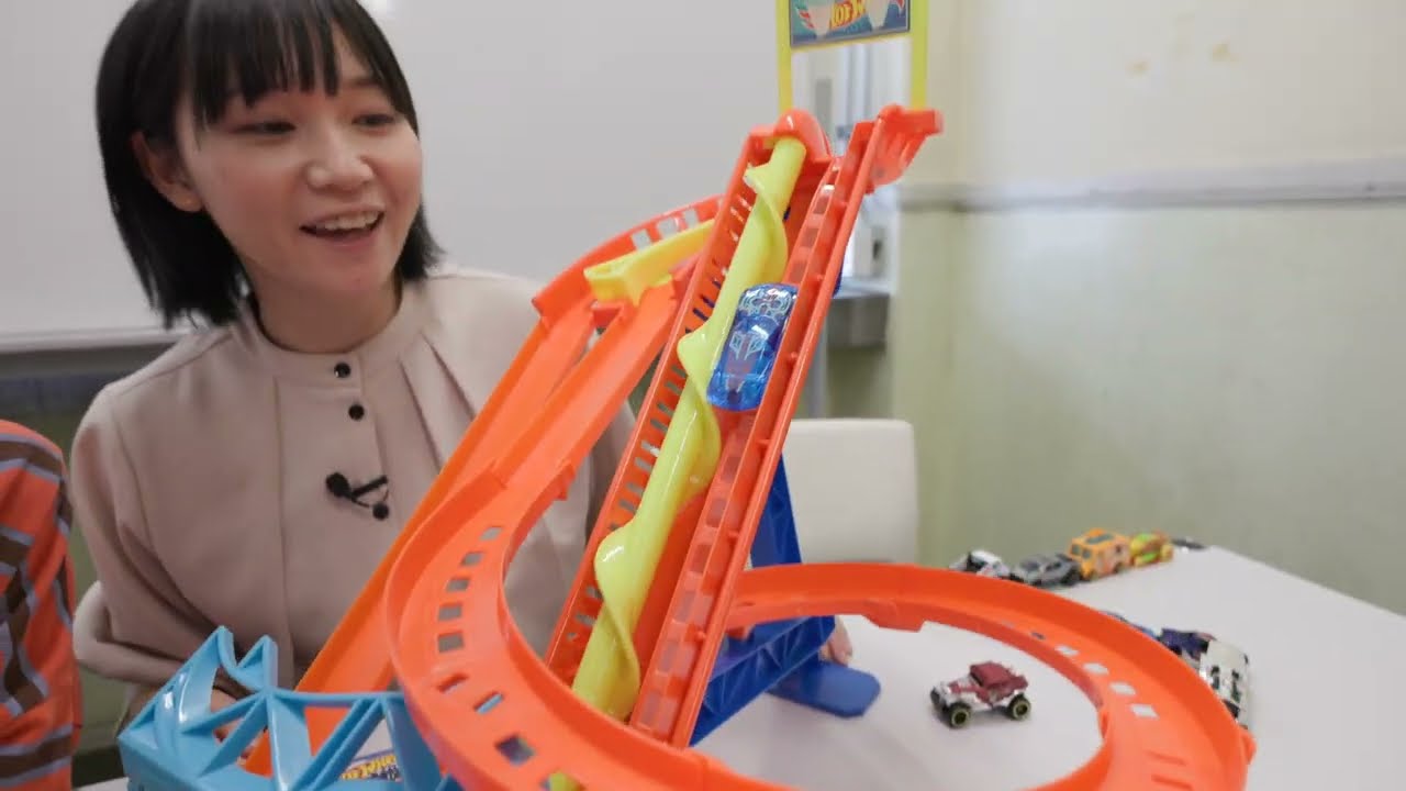 ホットウィール　Hot Wheels　コース&車セット 81nyQjC+PyL._AC_UL210_SR210,
