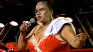 Vignette de la vidéo "Amazing Grace - jazzy gospel version by Linda Hopkins (album Here's The Kid)"