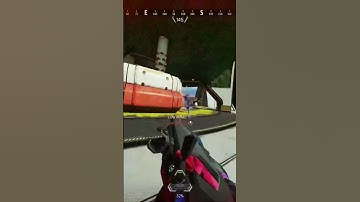 idk how I didn’t die here 😭 #clutch #apex #apexlegends #playapex #apexlegendsclips #apexclips #fyp