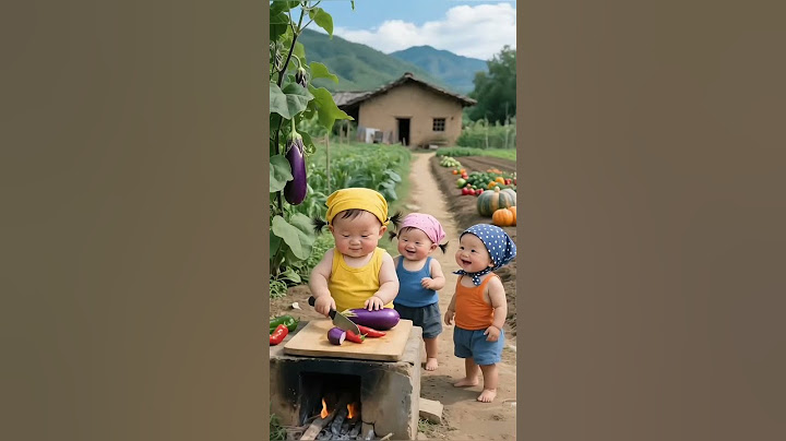 The three sisters make chili fried eggplant today and they look so cute. They eat so cute. Cute ba