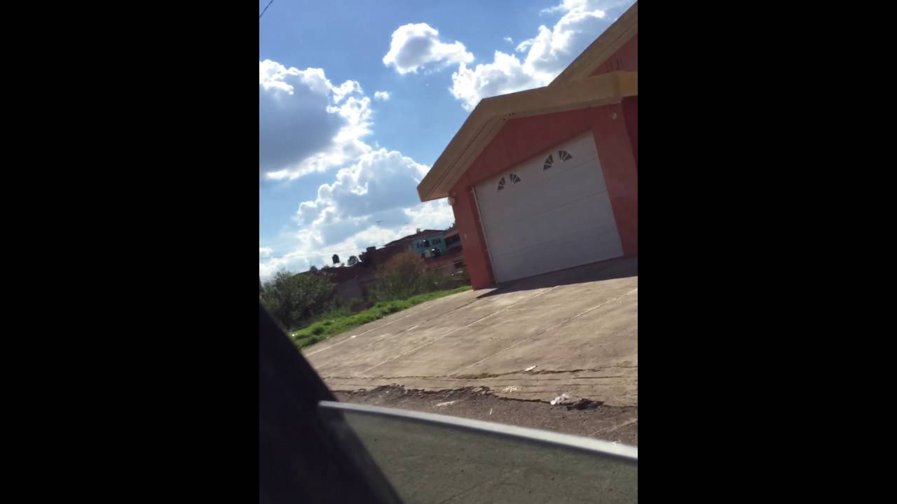 Pasando por las calles de Caurio de Guadalupe Michoacán