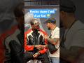Capture de la vidéo Booba Signe L’œil D’un Fan 😳