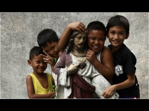 Wideo: Kolumbijska Rodzina Zagubiona W Peruwiańskiej Amazonii Uratowana Przez Rdzenną Grupę
