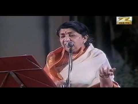 Jiya Jale | Dil Se | Lata Mangeshkar | Lata Mangeshkar Live Hydrebad concert.