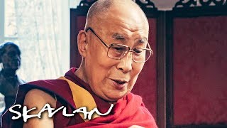 The Dalai Lama (83) reveals how he stays young | SVT/TV 2/Skavlan
