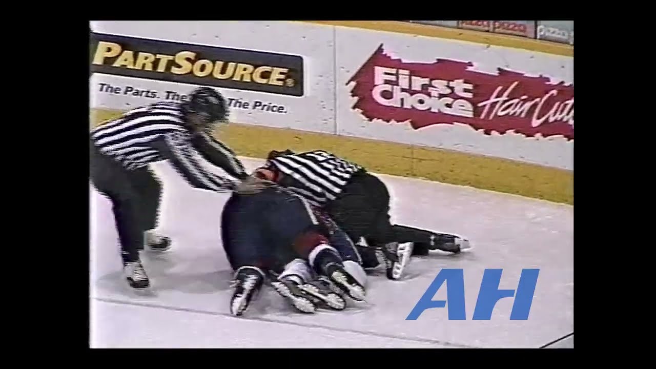 OHL Dec. 16, 2004 Windsor Spitfires v Siudbury Wolves (R) John Scott Dickson v Tomas Sample