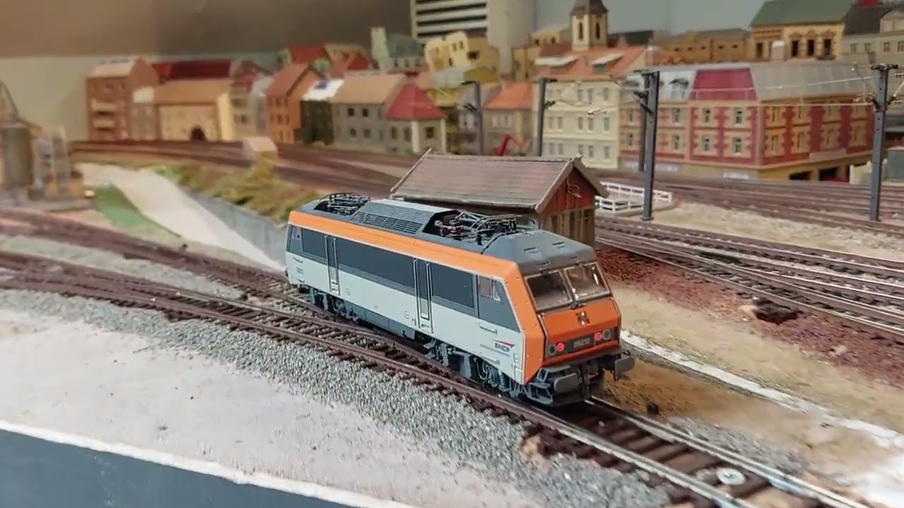 Vidéo n°10 Nouvelle annexe traction en construction Les premières manœuvres