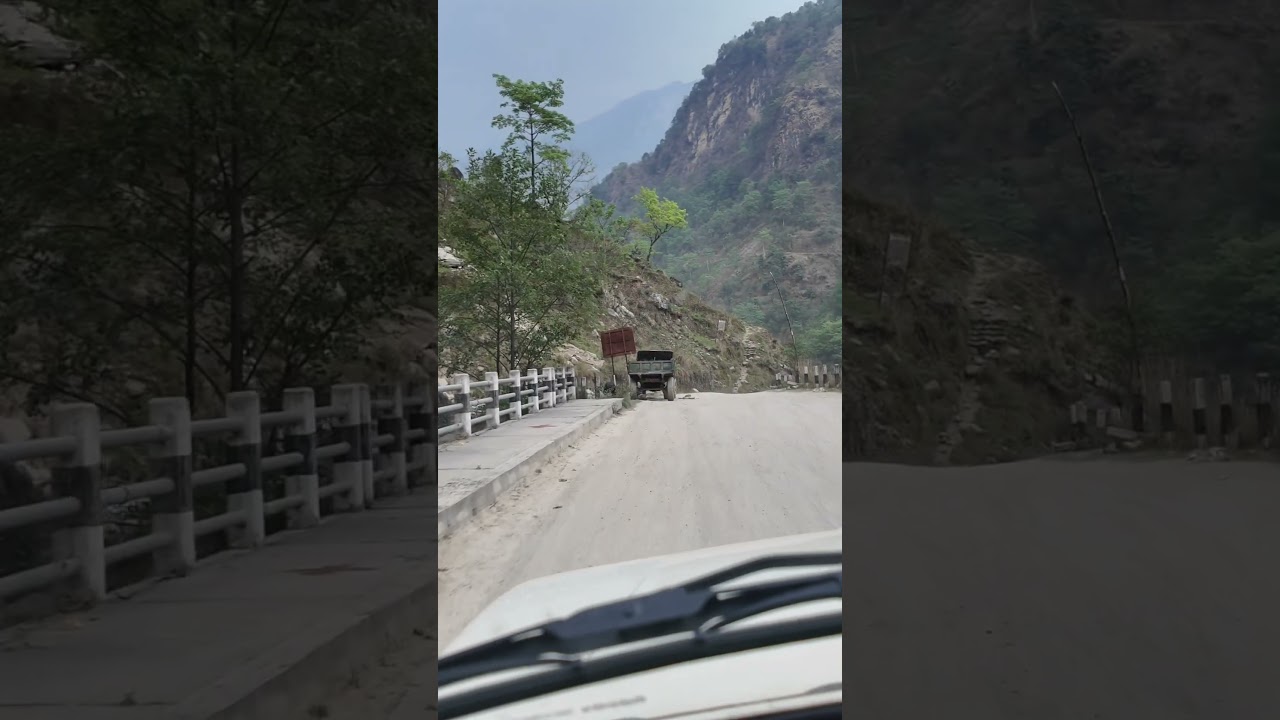 On the way from Besisahar to Chame 