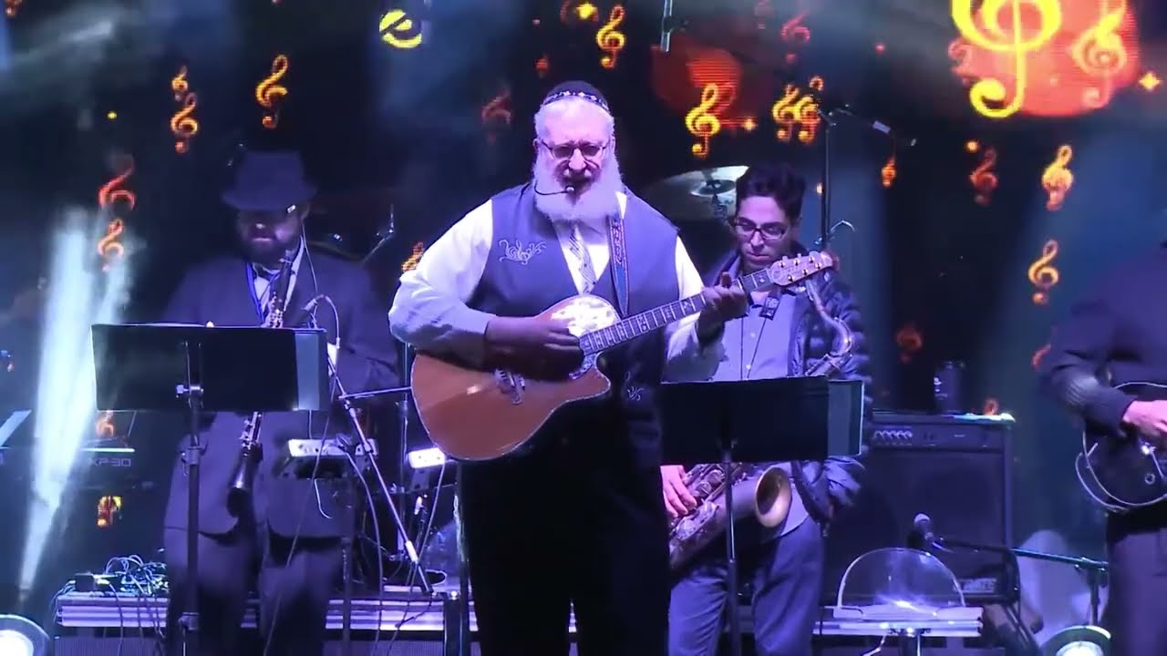 Chaim Fogelman performs "Hakhel" live | חיים פוגלמן שר "הקהל"