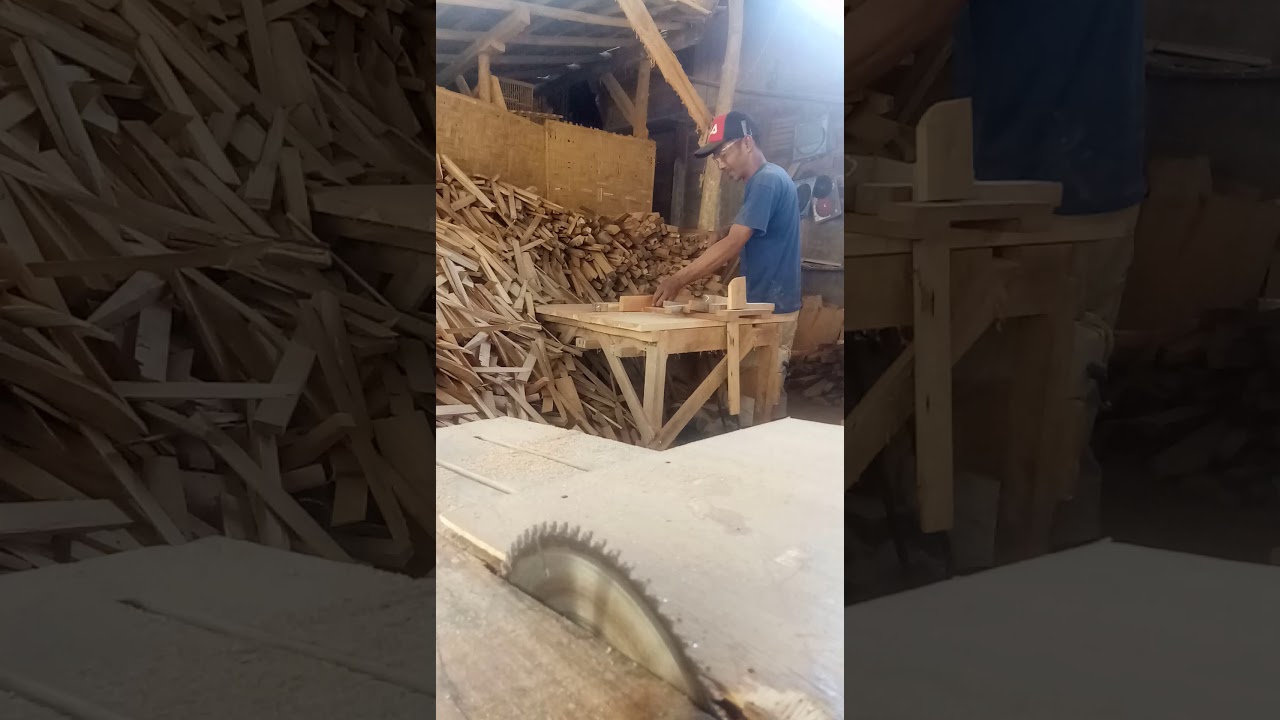 On Proses interior dinding  kayu jati lantai meja  makan 