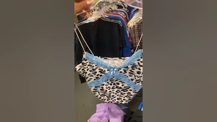 COME THRIFTING WITH ME #shorts #youtubeshorts #thrift #triptothethrift #goodwill #thrifting #y2k