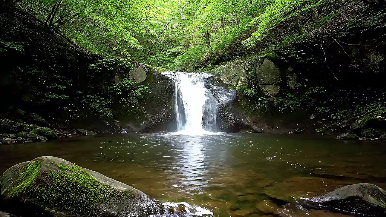 Waterfall Dreams – Soft Piano Music