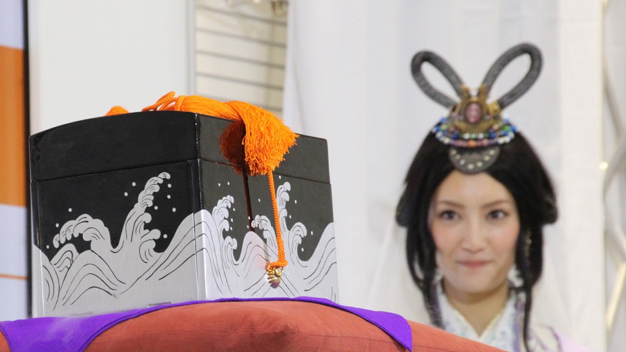 菜々緖、“逆玉手箱”演出に「私が頂きたい」「au WALLET Market