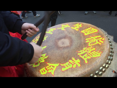 Vidéo: Comment Utiliser Le Symbole Du Nouvel An - Coq De Feu