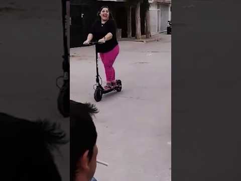 ВЕСЁЛЫЙ САМОКАТ 😅 #funny #fails #юмор #приколы #шутка #видео #смешно