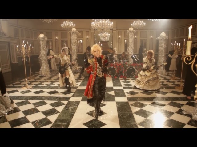 Песня версаль. Камиджо Versailles Masquerade. Versailles Holy Grail. Маскарад в Версале. Versailles Band Masquerade.