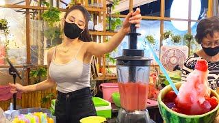 EPIC SMOOTHIE GIRL STREET FOOD - FAMOUS BANGKOK Night Market AT JODD FAIRS