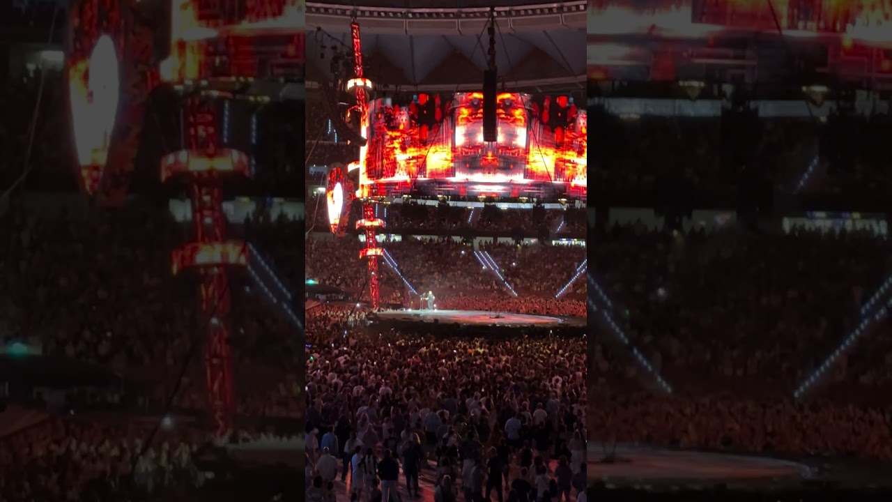 Ed Sheeran Performs “Old Phone” Live in Madrid 📱