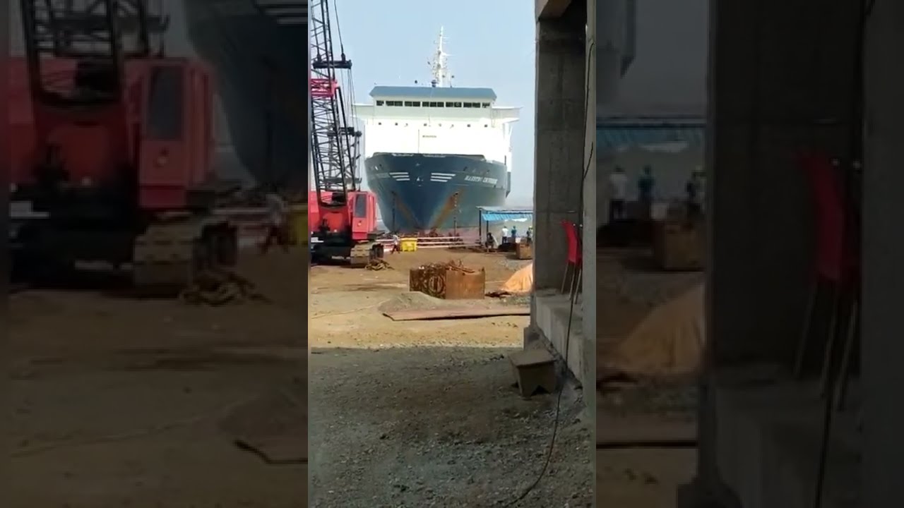 Car Carrier Ship Beaching At Alang Ship Breaking Yard. YouTube