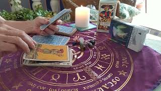 Escorpio, el tarot te grita NO, NO y NO