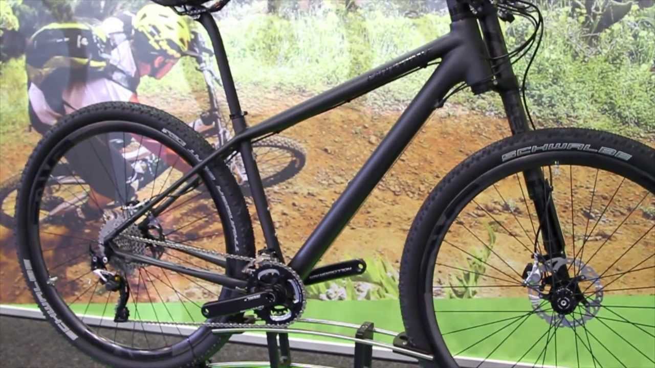 black cannondale mountain bike