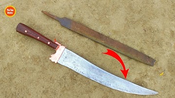 Blacksmith made a sharp knife from an old rusty file - The top works