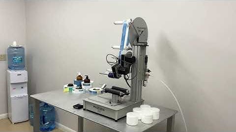 Semi-Automatic Round Product Labeler 550S