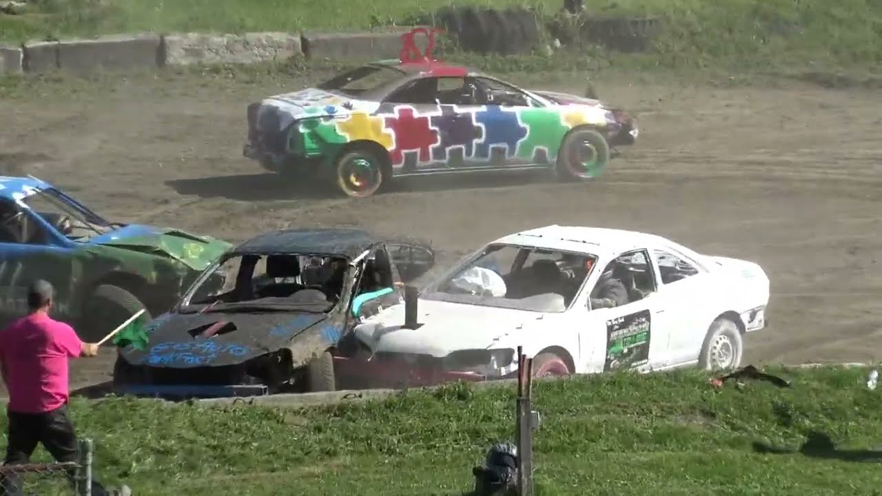 2022 Brookfield Wheel Days Demolition derby Heat 4 (V6) YouTube