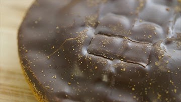 🍪 HOW TO EAT JAFFA CAKES 🍪