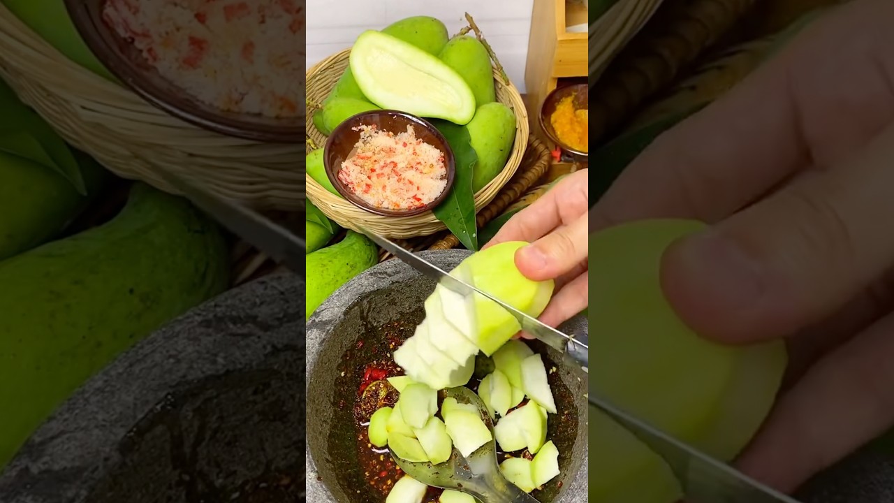 Rujak asam pedas dengan buah mangga muda #reels - YouTube