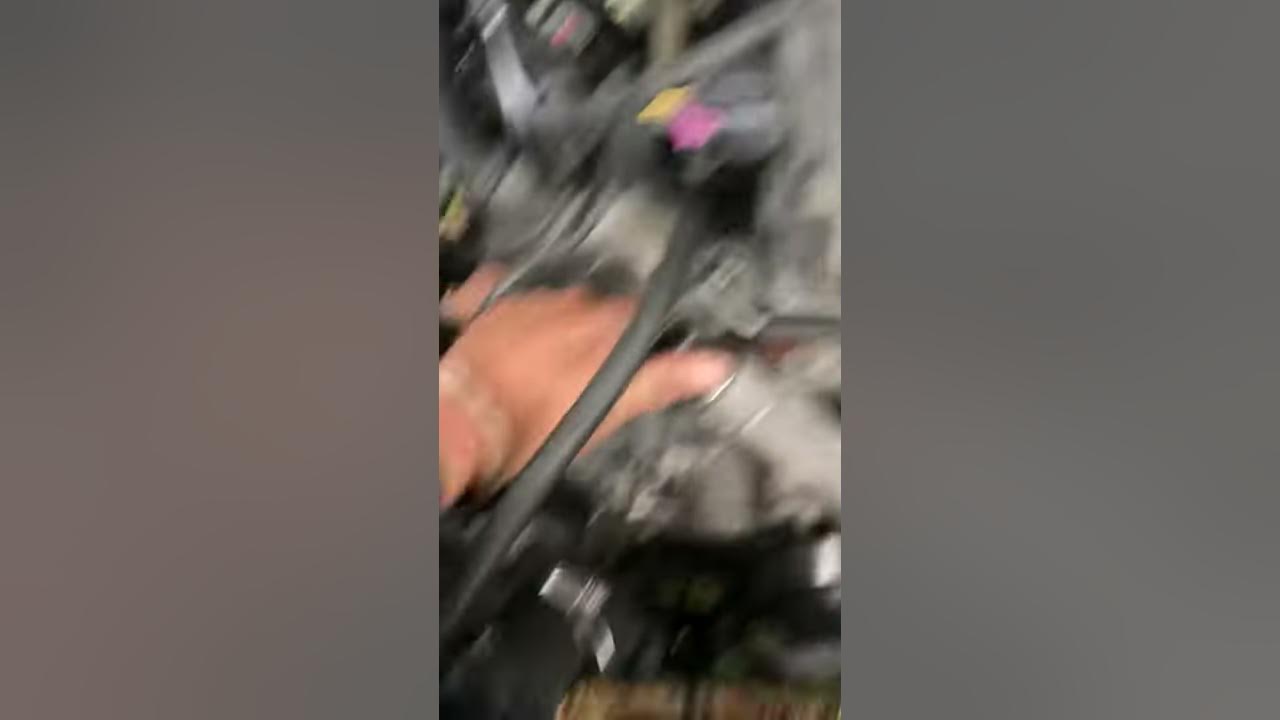 2011 Chevy Silverado 5.3 camshaft sensor replacement - YouTube