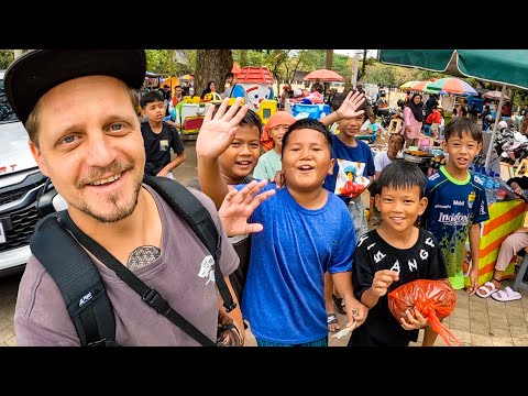 Friendly Locals Everywhere in Bandung City | Java Indonesia  🇮🇩