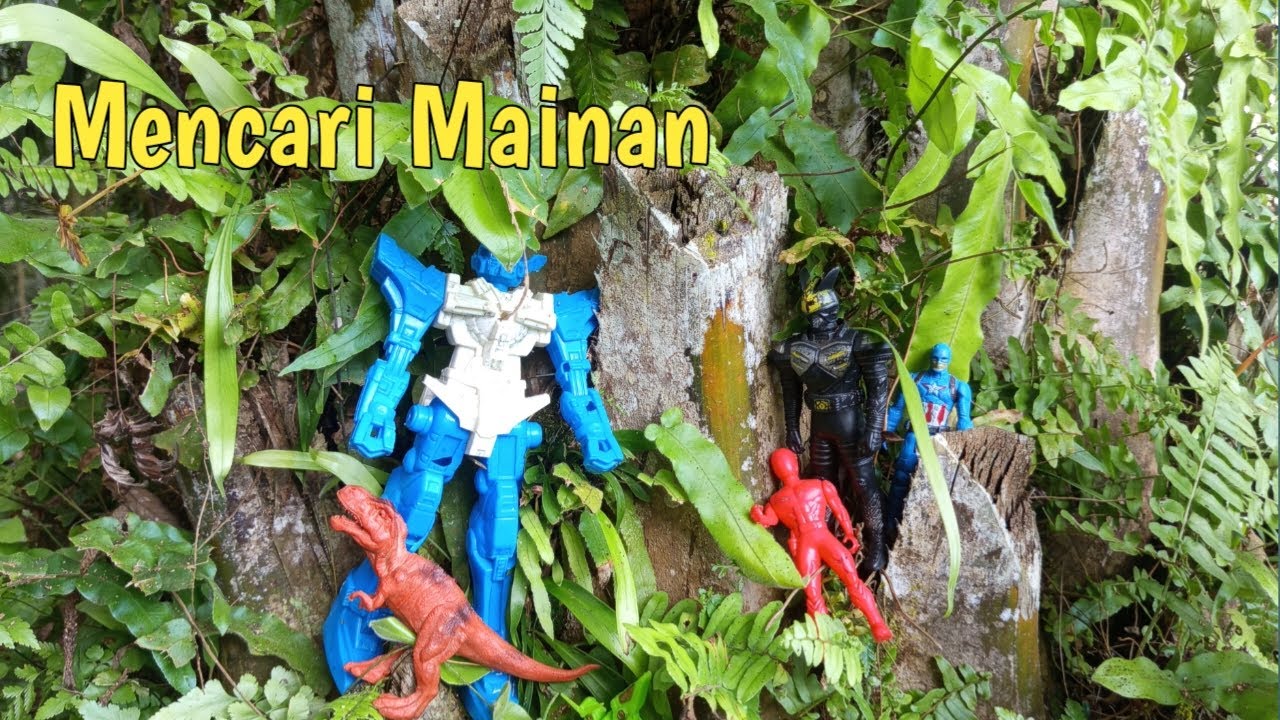 Mencari Mainan hewan dan super hero di perkebunan