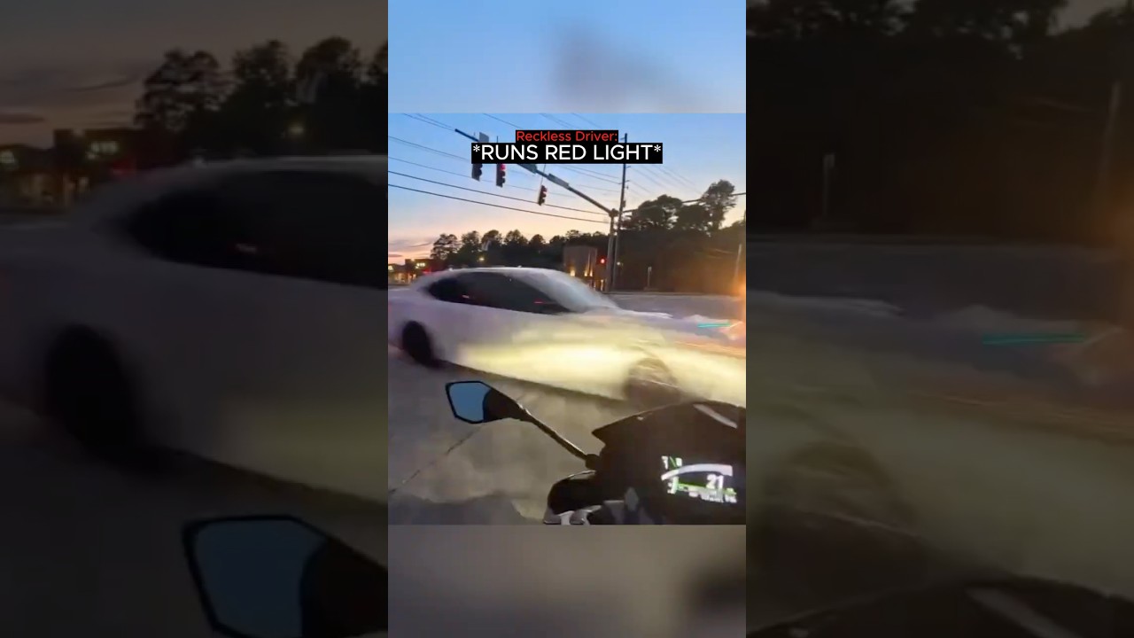 Biker's Reflexes Save Him From the Disaster…