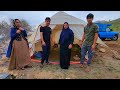 Joint effort of the yar family to set up abolfazl nomadic tent