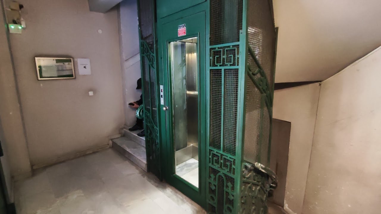 Very old unknown (mod by: generic) hydraulic elevator in apartments @ Tsimiski 7, Thessaloniki