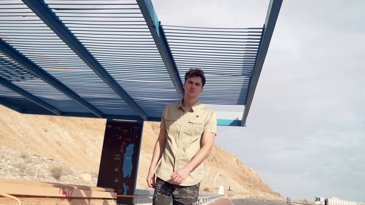 MZ72 - Eté 2020 - Le look d'inspiration militaire de Scott