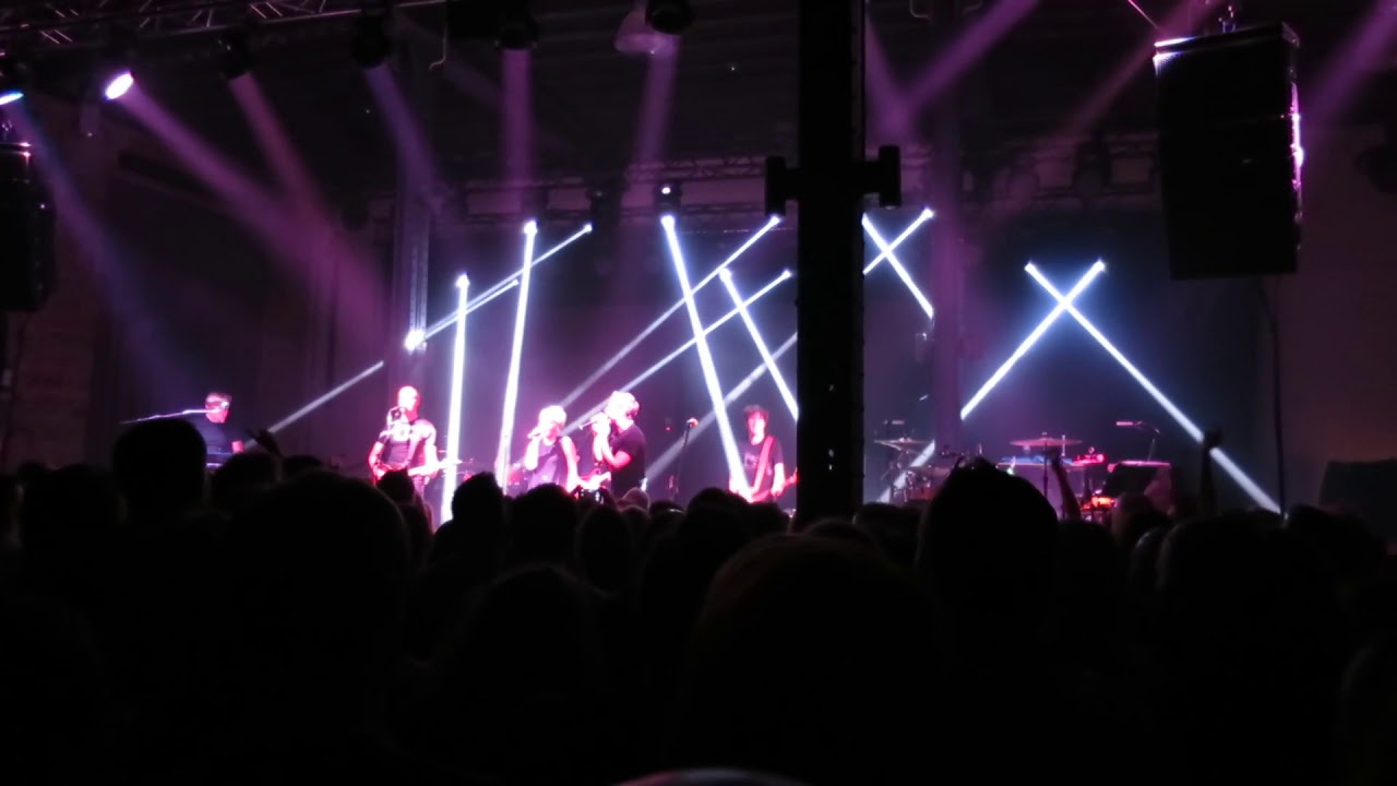 Tata Bojs - Futuretro tour Ostrava 18.11.2017