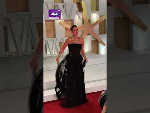 بفستان أسود .. هنا شيحا تخطف الأنظار على ريد كاربت افتتاح مهرجان الجونة