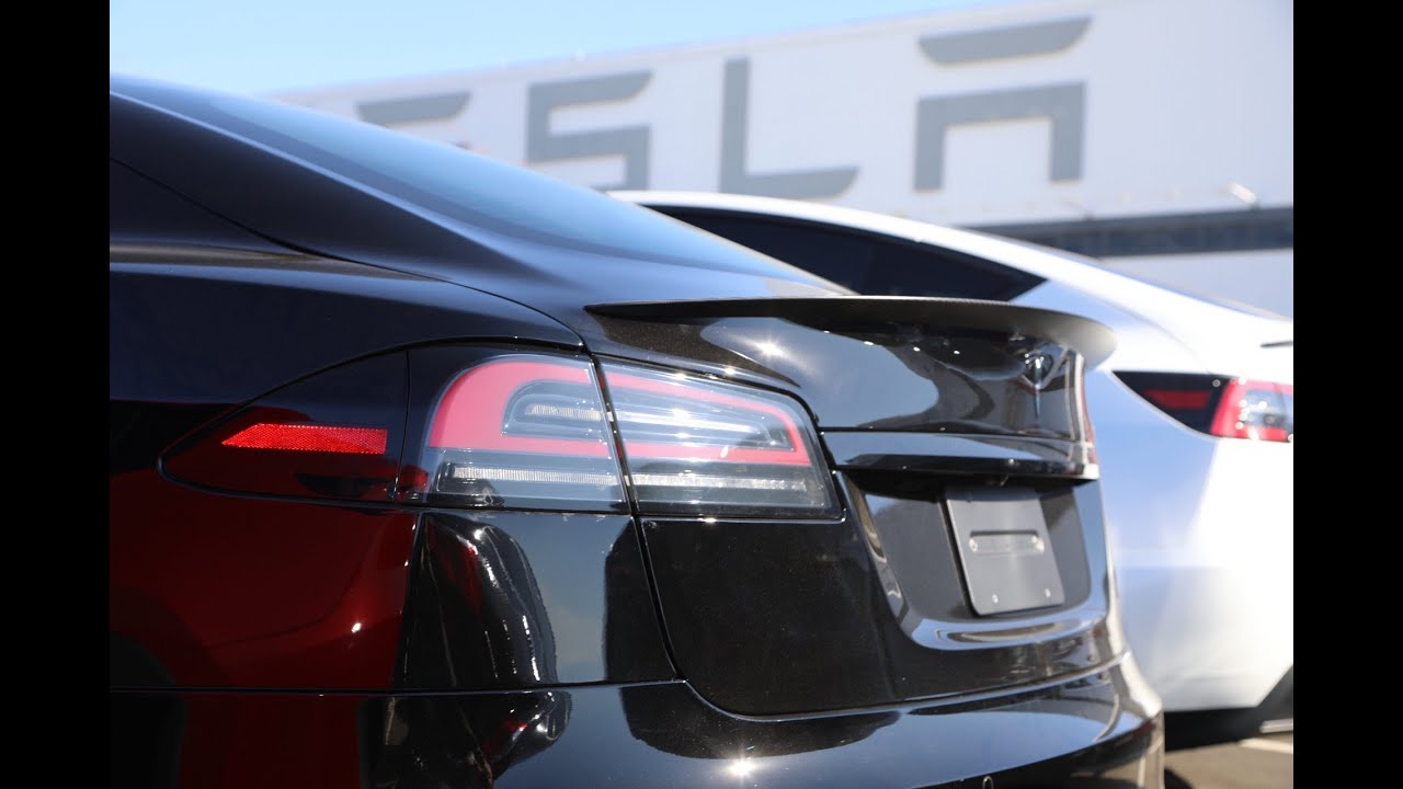 Tesla Model S Refresh 2022! (New Headlights, Taillights, and Light Show [Night]) - YouTube