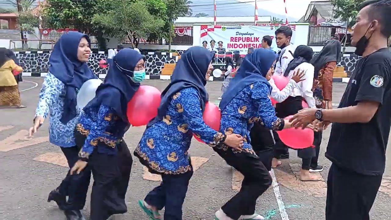 Lomba 17 Agustusan Seru || Estafet Balon || Paskibra VS Pelajar SMK VS Staff Kecamatan