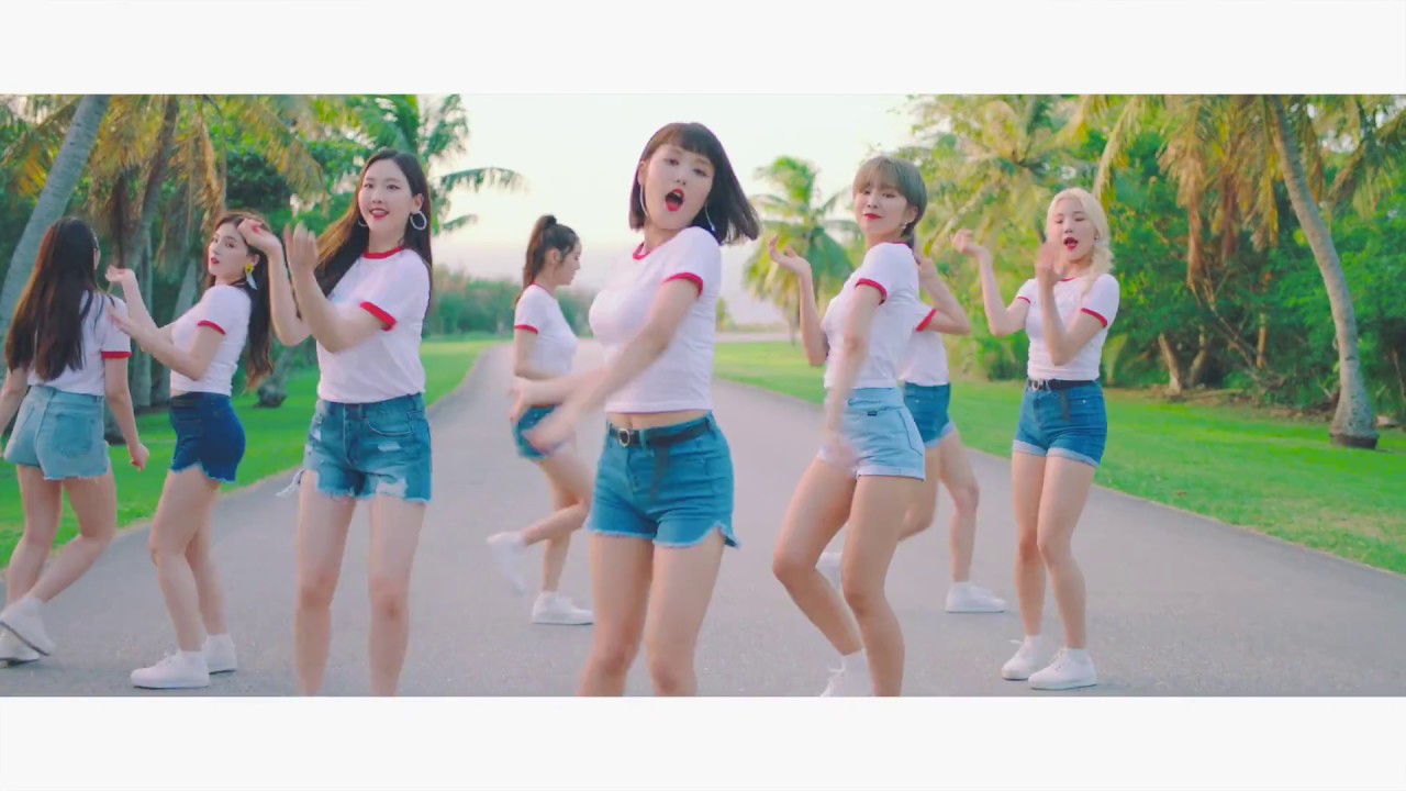 ⁣MOMOLAND「BBoom BBoom -Japanese ver.-」Dance Video