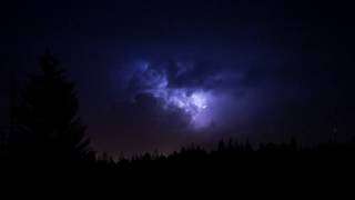 พายุฝนฟ้าคะนองหนา | ผ่อนคลายฝนตก Thunder & Lightning Ambience สำหรับนอนหลับ วิดีโอธรรมชาติ