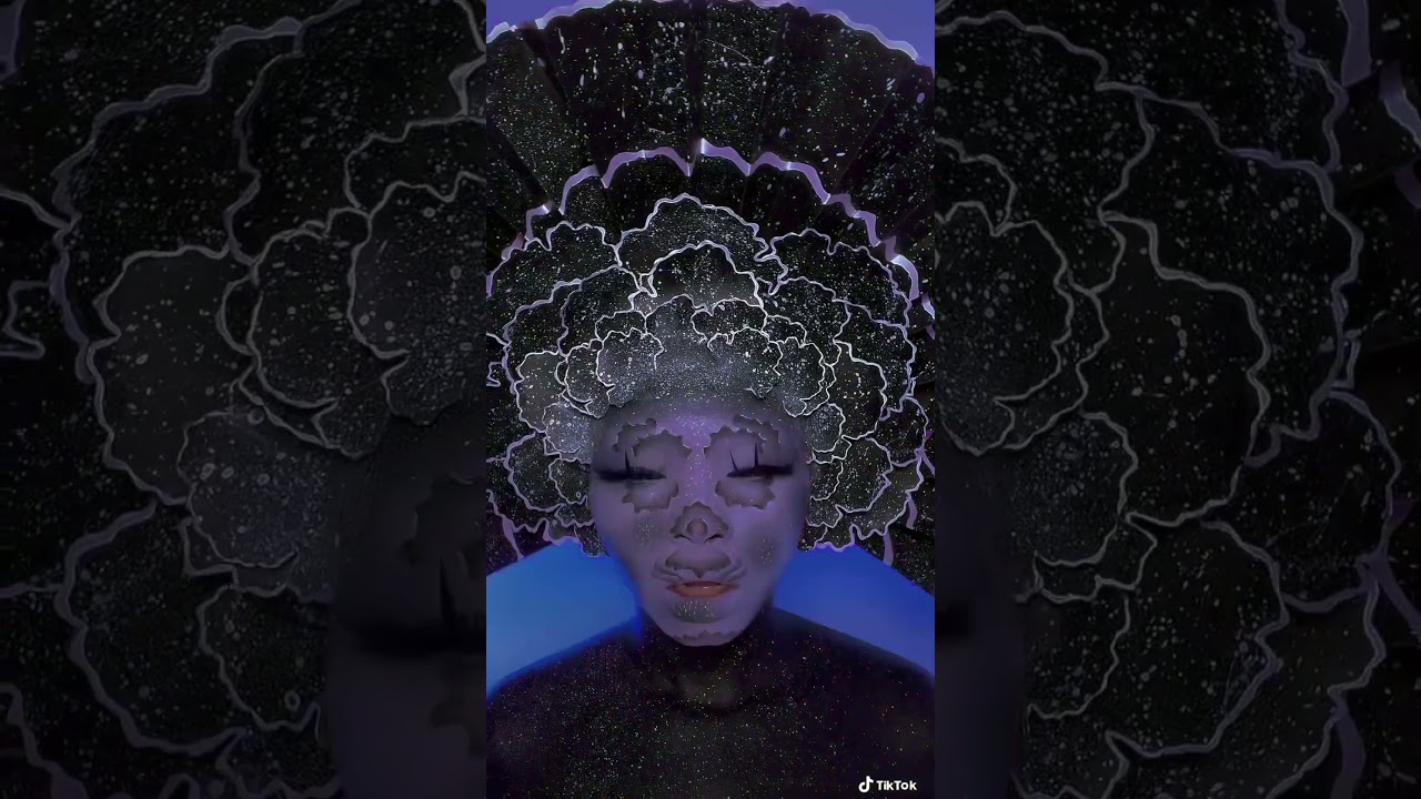 Black & white body paint look