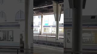 南海2000系南海駅発車