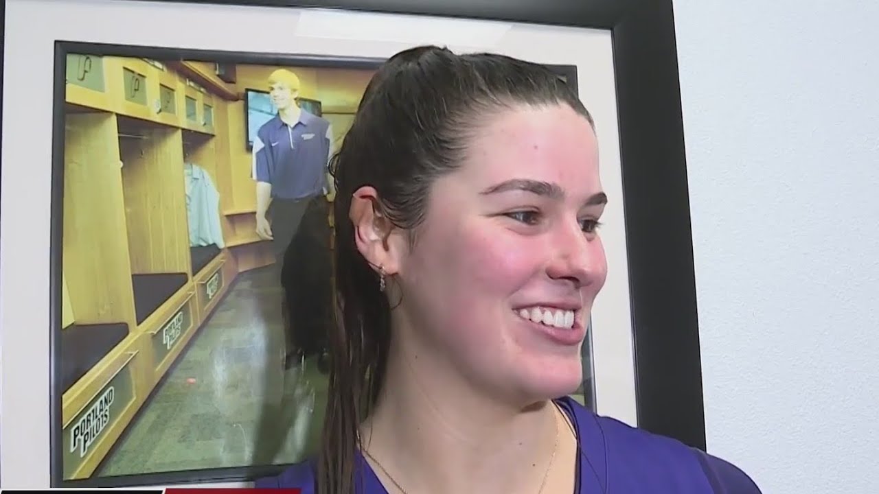 UP’s Alex Fowler breaks school’s all-time scoring record - YouTube